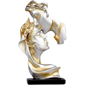 Statue de couple en résine « Baiser Créatif Amour Profond », artisanat décoratif pour la maison, le salon, ou comme cadeau. - Product Image 4