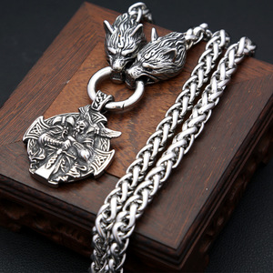 Yunnique – collier nordique Viking Odin Warrior pour hommes, pendentif en acier inoxydable, design bouclier tête de loup, bijoux cadeau - Product Image 2