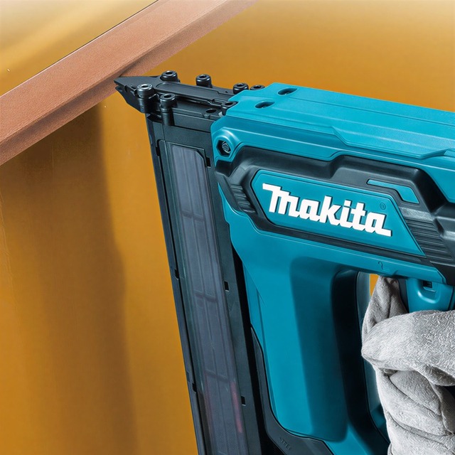 Factory Direct 18ga Cordless Brad Nailer Gun 18v Rechargeable Nailer For Indoor Decoration