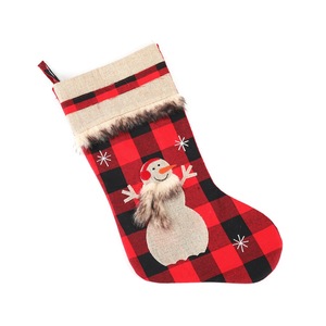 Chaussettes en lin à carreaux rouges et noirs, imprimés Père Noël, bonhomme de neige, renne, sacs cadeaux de Noël multi-usages - Product Image 6