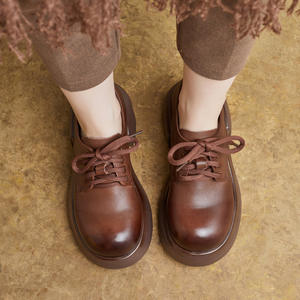 Chaussures basses pour femme en cuir véritable, style britannique, à bout rond, à lacets, légères, à plateforme et à talon compensé, pour l'automne - Product Image 3