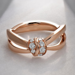 Anello semplice con micro pietre intarsiate, delicato ornamento creativo per le dita da donna - Product Image 1