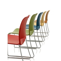 Chaise empilable en poly haute densité au design minimaliste Europa avec patins antidérapants, chaise de réception pour projet de bureau, chaise pour visiteurs