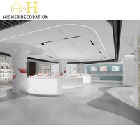 Présentoir cosmétique de style minimaliste futuriste, étagère de présentation zonée, vitrine de présentation de produits cosmétiques