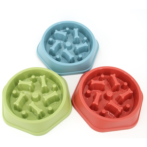 Gamelle Anti-Glisse en Plastique Saine Anti-Étouffement pour Animaux, Gamelle Mange Lent pour Chat et Chien, Rouge - Product Image 2