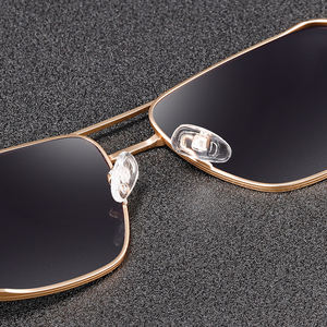 Gafas de Sol Cuadradas de Montura Completa, Coloridas, Estilo Vintage, con Protección UV400 Ligera para Uso Unisex en Exteriores - Product Image 4
