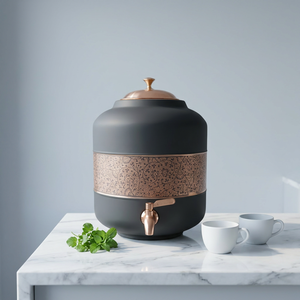 Distributeur d'eau en cuivre pur noir mat de qualité supérieure, réservoir de 14 L avec bande florale gravée, Matka, serveur de boissons en métal anti-fuite avec robinet - Product Image 2