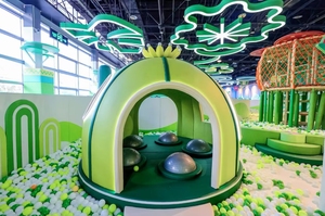 Aire de jeux intérieure commerciale sur mesure avec piscine à balles et toboggan pour enfants, pour les écoles, les parcs d'attractions, les centres commerciaux - Product Image 3