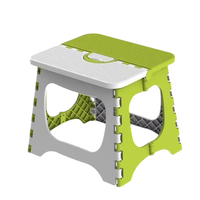 Banc pliable en plastique de conception moderne 2026, pouf de rangement portable, petit banc d'extérieur pour salon, bébés et enfants, apprentissage à domicile