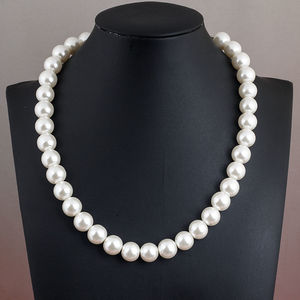 Collier de perles pour <span class=keywords><strong>maman</strong></span> verre imitation perle blanche perle ronde bijoux accessoires collier de chaîne de clavicule - Product Image 1