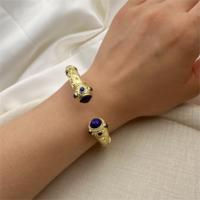 Bracelet de luxe pour femme en malachite double face et pierre givrée œil de tigre, plaqué or 18 carats, motif géométrique texturé, tendance