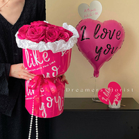 Hete Aanbieding LOVE Waterdichte Bloemverpakkingspapier Nieuw Fancy Design Bloemendruk Valentijnsdag Waterbestendig Cadeauverpakkingen Bloemboeketten