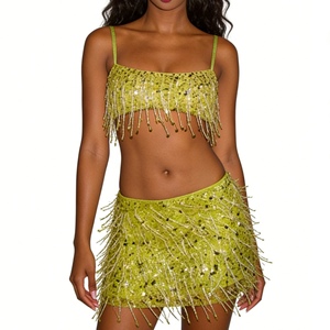 Ensemble 2 pièces à franges et sequins pour femme : Crop top à fines bretelles et mini-jupe pour soirées et événements – Tendance Mode - Product Image 4