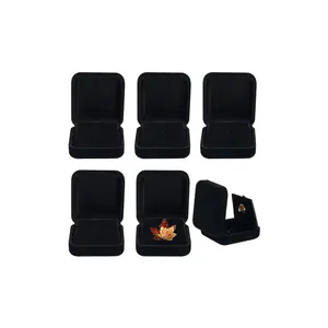 黑色天鹅绒徽章储物盒便携式纪念奖章组织者方形胸针礼品盒，带可调垫片