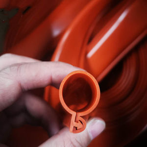 <span class=keywords><strong>Manchon</strong></span> en <span class=keywords><strong>caoutchouc</strong></span> de silicone <span class=keywords><strong>pour</strong></span> fils électriques haute tension, fabricant et fournisseur de revêtements en <span class=keywords><strong>caoutchouc</strong></span> de Chine - Product Image 5