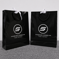 Sac cadeau en papier kraft écologique de luxe, recyclable, avec logo en feuille d'or et poignée en corde de coton pour un emballage haut de gamme