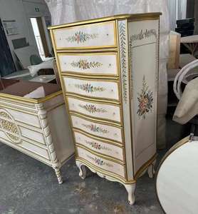 חזה גבוה בסגנון צרפתי מגירות עם דפוסי פרחים מוזהבים ארונות סלון אלגנטי - Product Image 3