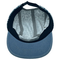Gorra de béisbol estilo campamento de 5 paneles, sin estructura, vintage y de moda, de mezclilla de algodón con visera plana, con estampado de leopardo y bicolor