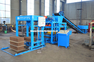 Machine à fabriquer des blocs creux en béton de <span class=keywords><strong>ciment</strong></span> africain QT4-25, machine à briques à haut rendement - Product Image 2