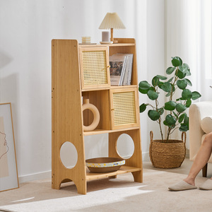 Étagère à livres en rotin de style japonais Zhui Zhu, multi-niveaux, avec panneau arrière, pour salon - Product Image 1
