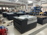 Machine à secouer DTF de 90 cm avec système de recirculation de poudre, usage commercial pour la production de t-shirts avec 4 têtes XP600