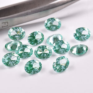 พลอยสังเคราะห์ทรงหลวม135 # สีเขียว3A ยาวตัดเป็นสปินเนล - Product Image 3