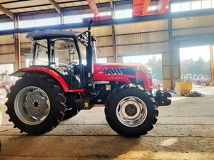 Tracteur à roues LUTONG Agricultural Machinery LTD1604 160 CV 4RM avec moteur YTO, boîte <span class=keywords><strong>de</strong></span> vitesses et <span class=keywords><strong>pompe</strong></span> pour usage agricole - Product Image 4