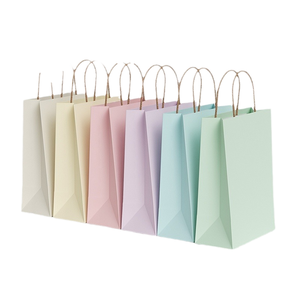 Sac en papier kraft jetable avec poignée pour emballage alimentaire, vente au détail, cadeaux, impression personnalisée - Product Image 1