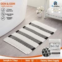 Tapis de bain gaufré rayé noir et blanc en polyester avec pompons, absorbant et lavable, pour salle de bain et douche, décoratif