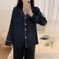 Túnicas de satén transpirables con cintura elástica, ropa con cuello vuelto, marca negra, letras jacquard, desi silk, pajamasgn