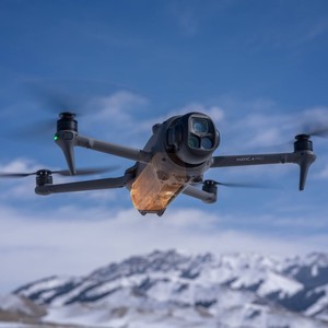 Gebrauchte DJI <span class=keywords><strong>Mavic</strong></span> 4 Pro Industriedrohne mit Wärmebildkamera für die Kartenentwicklung und Stromleitungsinspektion – Professioneller RC-Quadcopter - Product Image 2