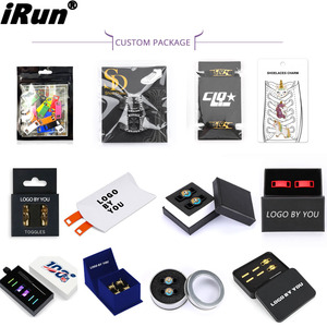 Etiqueta de silicona para zapatillas IRun, accesorios para zapatos, dijes de silicona Dubrae con forma personalizada para cordones, embalaje de cartón personalizado, Dubrae personalizado para cordones. - Product Image 5
