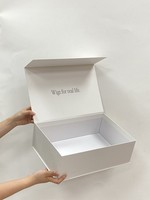 Boîte personnalisée avec votre logo Boîte cadeau de grande taille avec couvercle magnétique et fermeture pour sweat à capuche Boîte rigide d'emballage en papier avec baskets