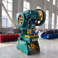 Machine de fabrication d'angles en acier haute résistance VODLEY J60T avec moteur pour profilés d'angle de poutres transversales d'étagères d'entrepôt