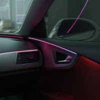 Kit d'éclairage ambiant intérieur LED RGBW pour voiture avec effet de poursuite arc-en-ciel et contrôle par application mobile pour tous les modèles de véhicules