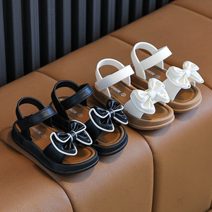 Nouvelles sandales élégantes à bride unique pour filles, style princesse, avec nœuds, polyvalentes, fermeture Velcro, tige en PVC, pour l'école et l'extérieur - Product Image 4