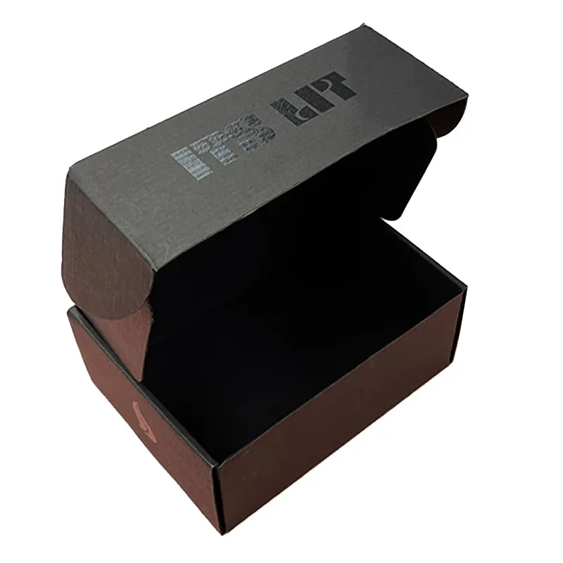 Пользовательский Печатный гофрированный бумажный отправка подарок роскошная коробка для футболок Оптовая Продажа черная одежда упаковка для футболок коробки для футболок