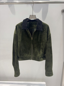 Veste en daim tricotée pour femme, fermeture éclair, personnalisable, texture douce, respirante, écologique, pour un style urbain tendance - Product Image 4