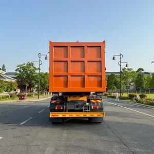 Hot Sale Isuzu 6X4 Heavy Duty Hook Lift Garbage Truck for Municipal <b>Waste</b> Collection Container Transport and Recycling - Product Image 5