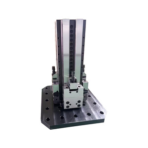 Tornillo de Banco con Base de Acero Fundido, Componente de Precisión Mecanizado, Superficie Pulida, Accionamiento Manual - Product Image 1