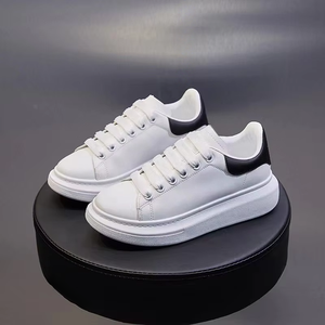 Chaussures de marche tendance pour l'extérieur 2026 - Meilleures ventes - Chaussures de sport à talon épais et couleur unie - Pour hommes et femmes - Product Image 4
