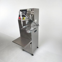 Machine de remplissage semi-automatique LGD10 avec servomoteur et pompe à engrenages pour le remplissage d'huile en bouteille