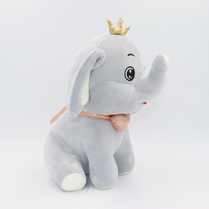Peluche de elefante personalizado, peluche suave con corona - Product Image 2