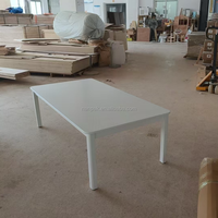 Table de fête rectangulaire d'extérieur pour enfants et ensemble de 8 chaises roses à dossier en boucle, table d'activités empilable facile à ranger pour location d'événements festifs
