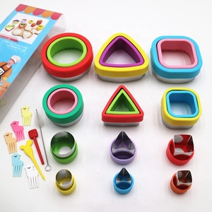 Hot Sản phẩm bán chạy 2022 kim loại bánh sandwich Biscuit decruster Cutter và niêm phong <span class=keywords><strong>Maker</strong></span> - Product Image 1