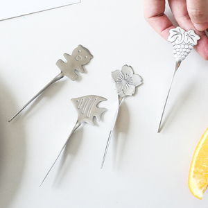 Creativo Nuovo Disegno Piccola Forcella set 4 in scatola, in Acciaio Inox Al Titanio Oro Forchetta Frutta - Product Image 4