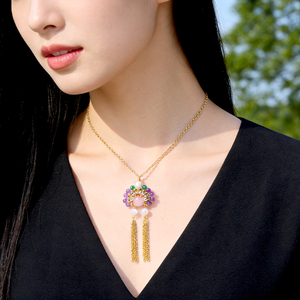 Pendentif en cristal naturel fait main, artisanat en cristal, perles de cristal de l'opéra de Pékin, bijoux pour femmes, cadeau - Product Image 2