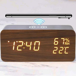 사용자 정의 가능! 대나무 LCD 디지털 책상 알람 시계 무선 충전기 온도 습도가있는 나무 전자 탁상 시계 - Product Image 5