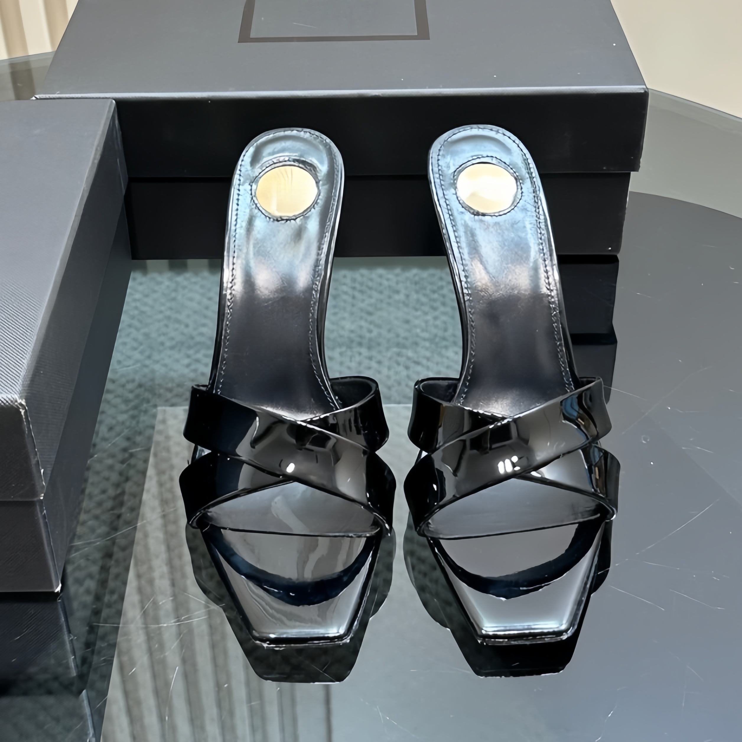 สไตล์ผิวเคลือบเงา