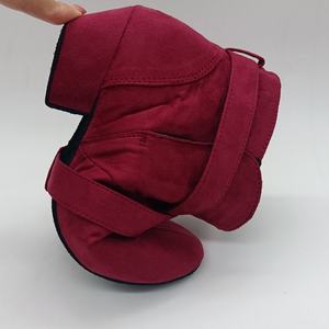 SW00901 chaussures <span class=keywords><strong>de</strong></span> <span class=keywords><strong>danse</strong></span> <span class=keywords><strong>latine</strong></span> en daim pour femmes confortables talon bas bout fermé à la mode conception d'été douce pour la salle <span class=keywords><strong>de</strong></span> bal Salsa - Product Image 6